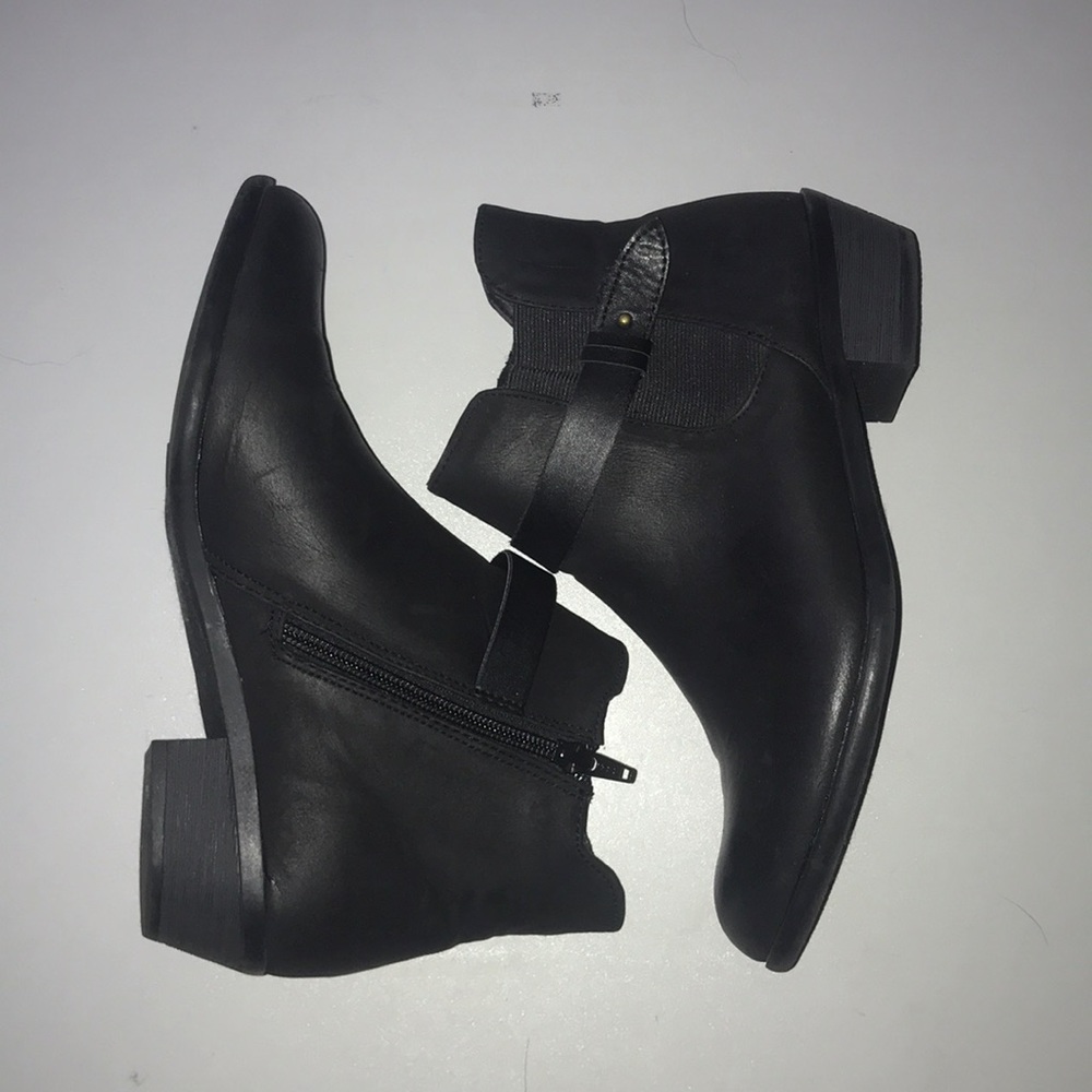 short ankle boot